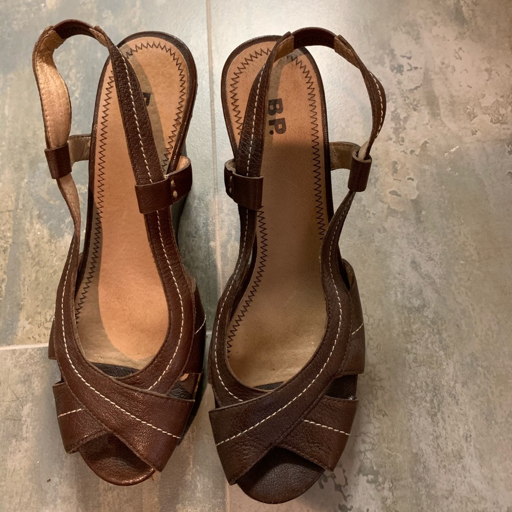 BP summer wedges